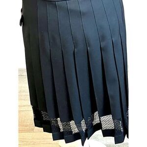 Burberry mid lentgh skirt ..